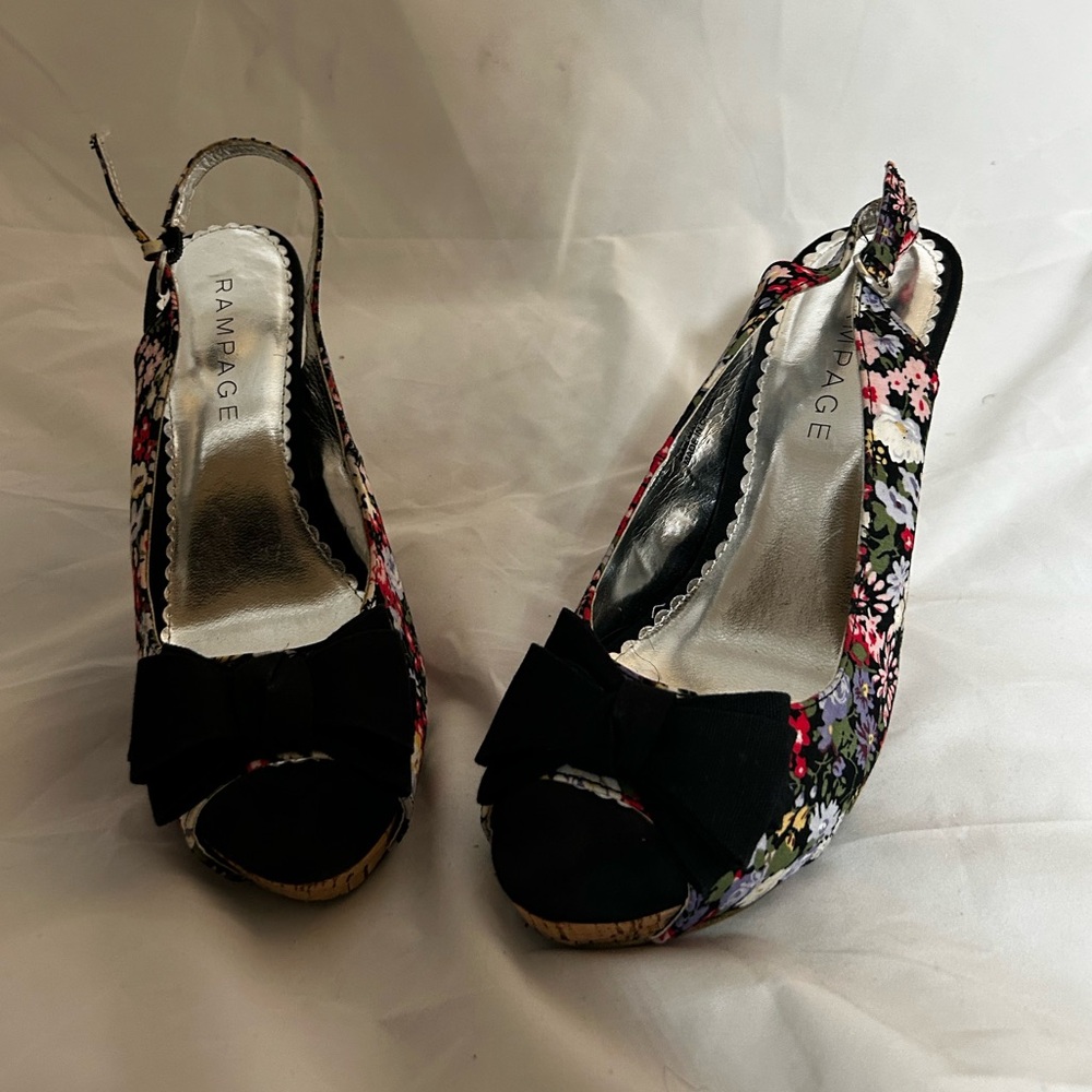 Rampage Women's Floral Wedges - Black and Pink